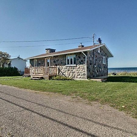 Le Petit Chalet De Pierres Сент-Луис-сюр-Мер Екстериор снимка