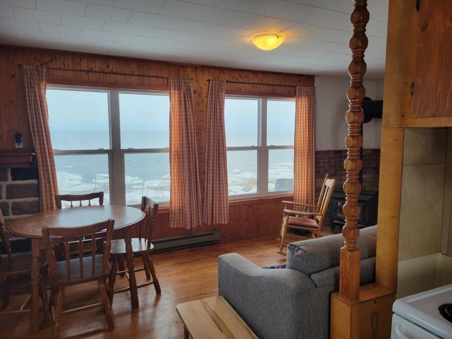 Le Petit Chalet De Pierres Сент-Луис-сюр-Мер Екстериор снимка